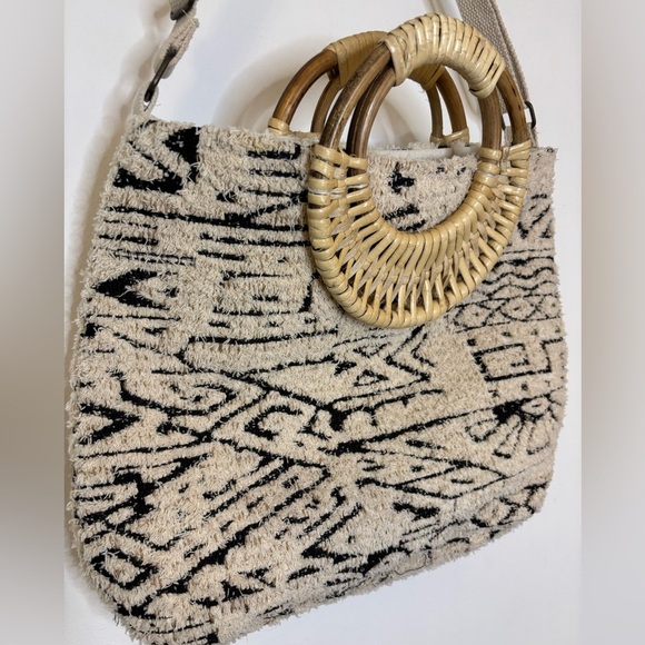 Beachy Cream and Black Geometric Terry Wooden Handle Boho Bag - Picture 1 of 7